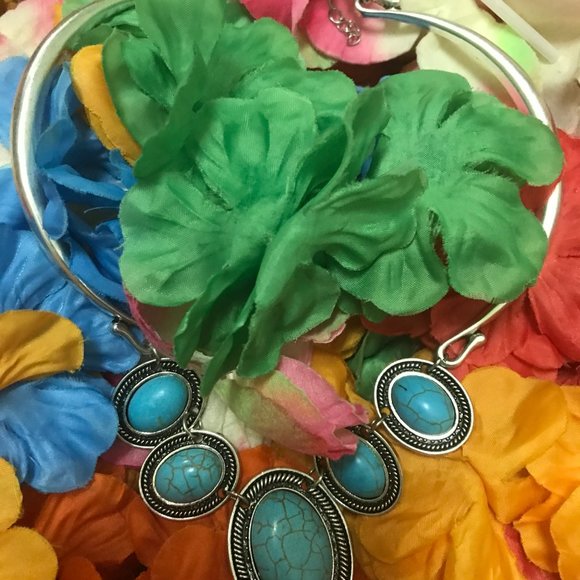 Turquoise -like Necklace - Picture 9 of 16